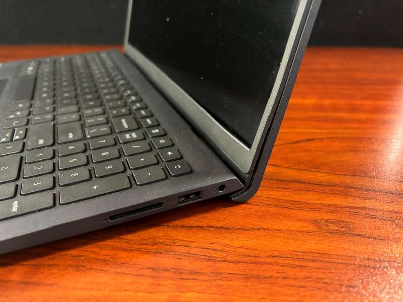 Dell Inspiron 3520