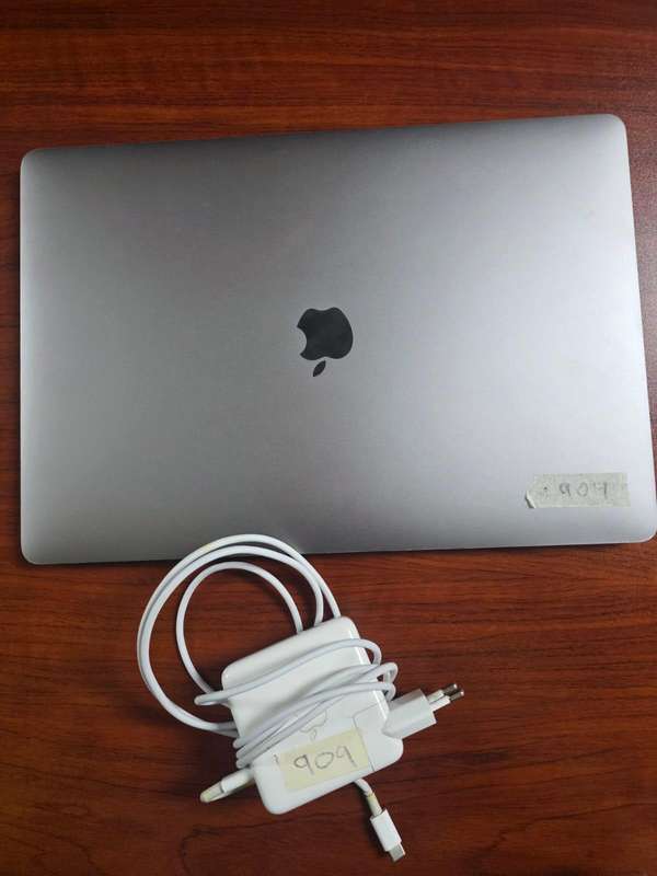 Mac book A1707