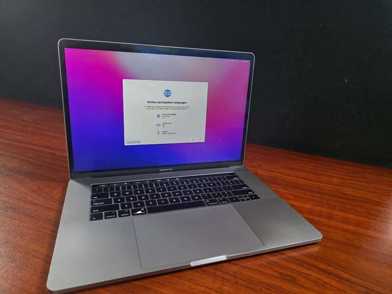 Mac book A1707