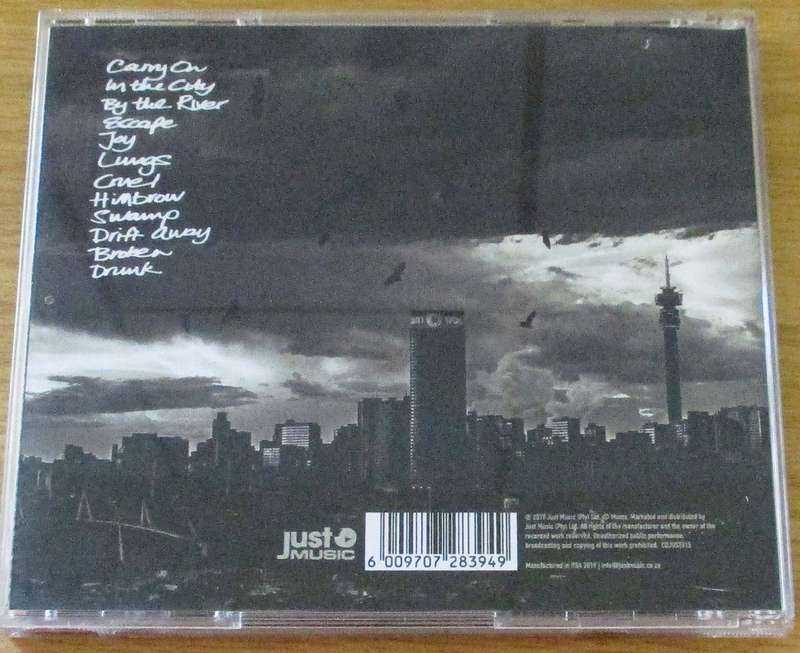 MOMO Dark City CD [Gx17]