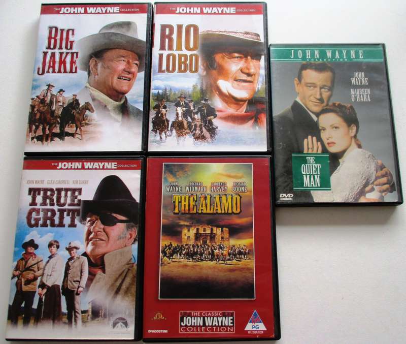 JOHN WAYNE Big Jake + Rio Lobo + The Quiet Man + The Alamo + True Grit 5xDVDs  [Box Set shelf]
