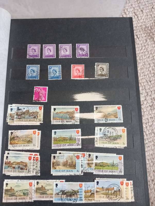 ISLE OF MAN-LARGE COLLECTION IN STOCKBOOK