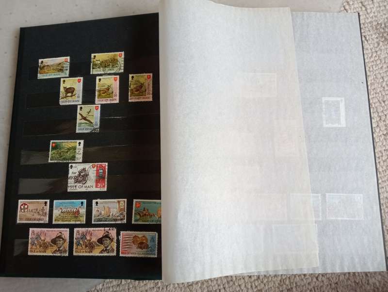 ISLE OF MAN-LARGE COLLECTION IN STOCKBOOK