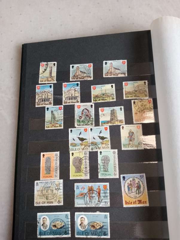 ISLE OF MAN-LARGE COLLECTION IN STOCKBOOK