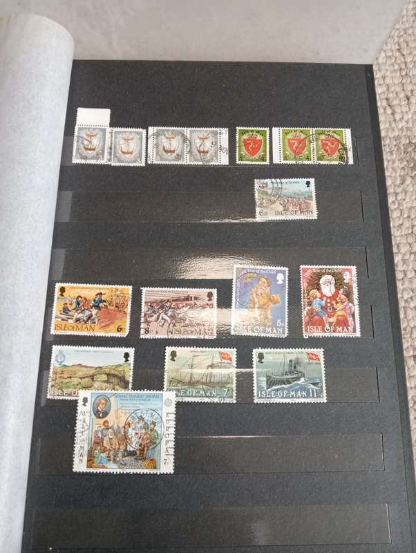 ISLE OF MAN-LARGE COLLECTION IN STOCKBOOK
