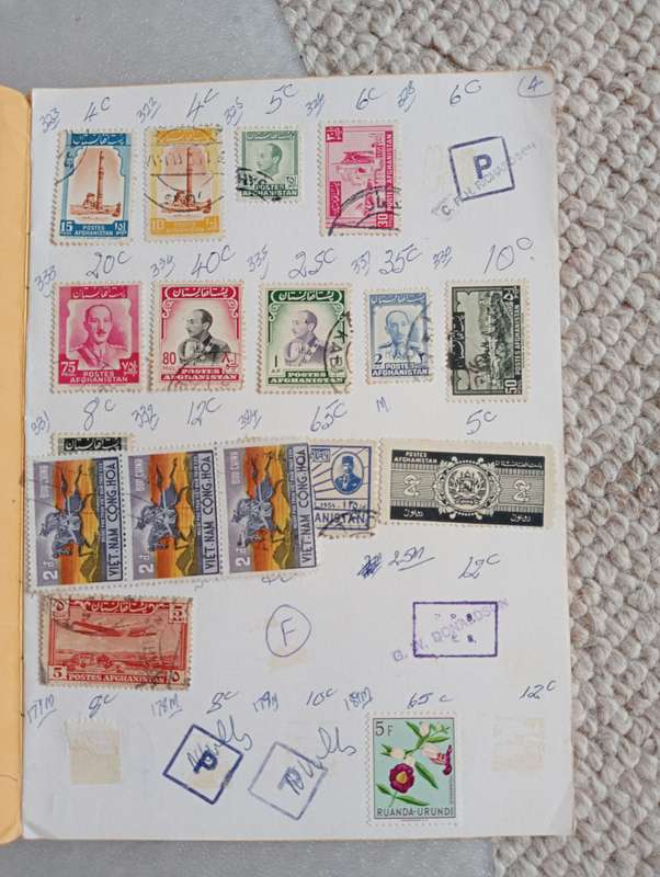 MANY BOOKLETS FULL OF RSA AND A NICE ALBUM WORLD STAMPS-SEE BELOW NOT NEARLY ALL SHOWN