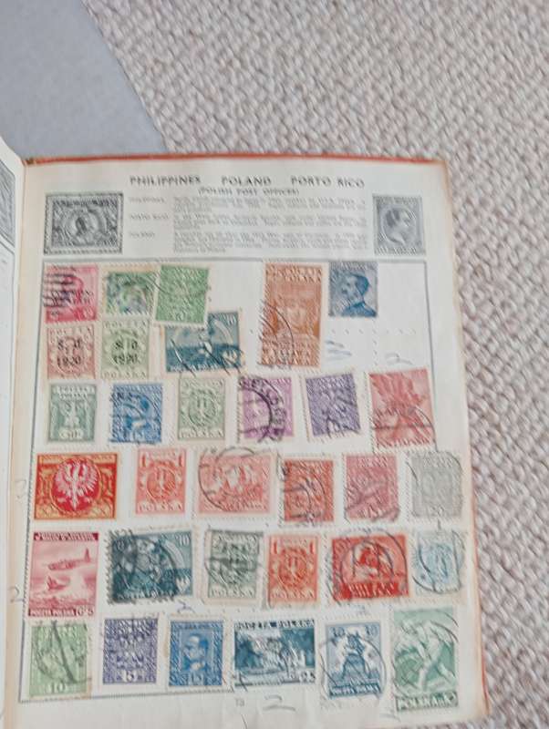 MANY BOOKLETS FULL OF RSA AND A NICE ALBUM WORLD STAMPS-SEE BELOW NOT NEARLY ALL SHOWN