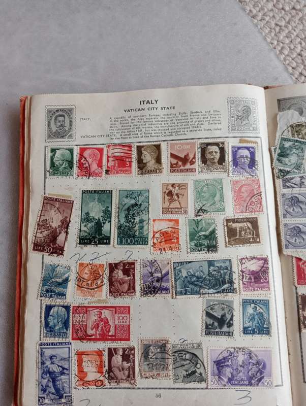 MANY BOOKLETS FULL OF RSA AND A NICE ALBUM WORLD STAMPS-SEE BELOW NOT NEARLY ALL SHOWN