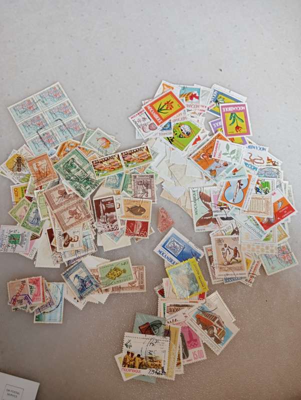HUGE COLLECTION,GERMANY,ITALY,USA AND MOZ. ETC IN LARGE PACKETS `000`S ALL SOAKED-FILL MANY GAPS