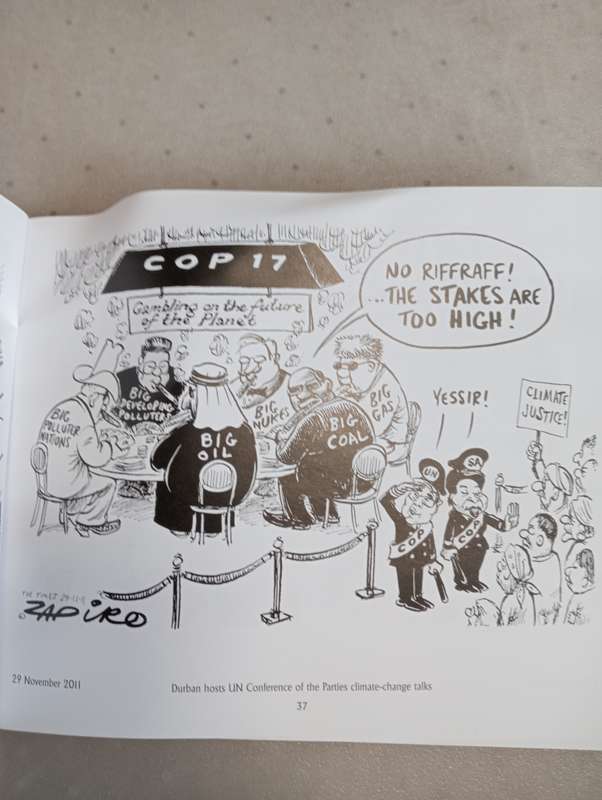 SIGNED BOOKS ON AUCTION TODAY-SOME  SCARCE " FAMOUS CARTOONIST ABOUT ZUMA,BENT    SIGNED  "