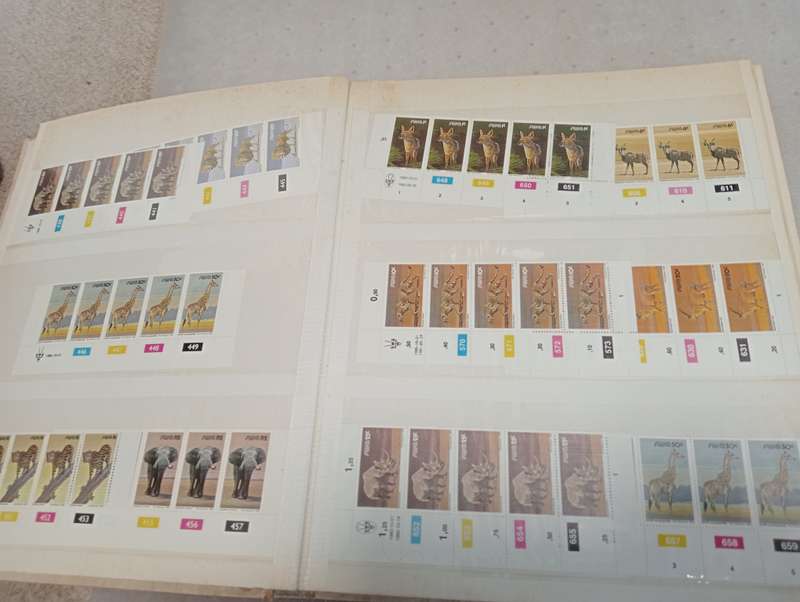 SWA-LOVELY STOCK BOOK WITH CONTROLS ALL UMM R2500.00