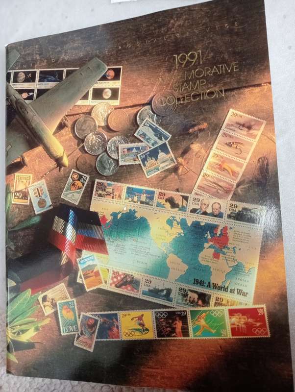 USA-1991 YEAR BOOK WITH MOST ISSUES INCLUDED-FULL SHEETS INCLUDED WHICH ARE SCARCE
