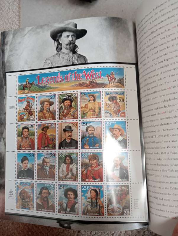 USA-1994 YEAR BOOK WITH MOST ISSUES INCLUDED-FULL SHEETS INCLUDED WHICH ARE SCARCE