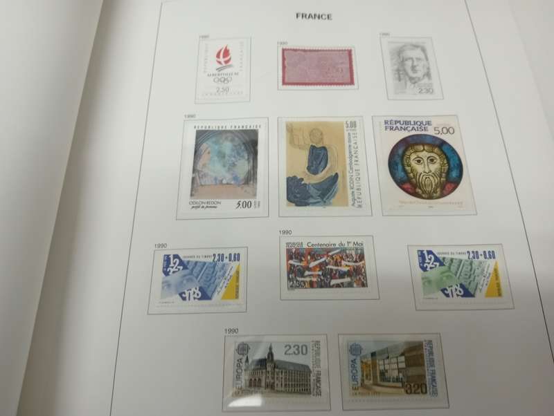 FRANCE-POST OFFICE FRESH 99% COMPLETE 1989-1991 ALL ON PRE-PRINTED PAGES   350 POUNDS   PLUS PLUS