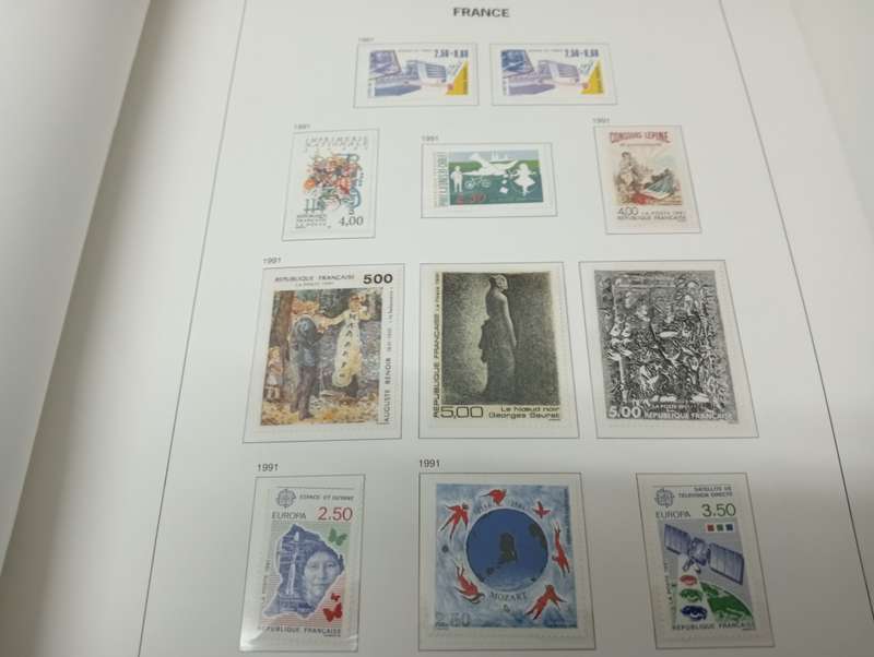 FRANCE-POST OFFICE FRESH 99% COMPLETE 1989-1991 ALL ON PRE-PRINTED PAGES   350 POUNDS   PLUS PLUS