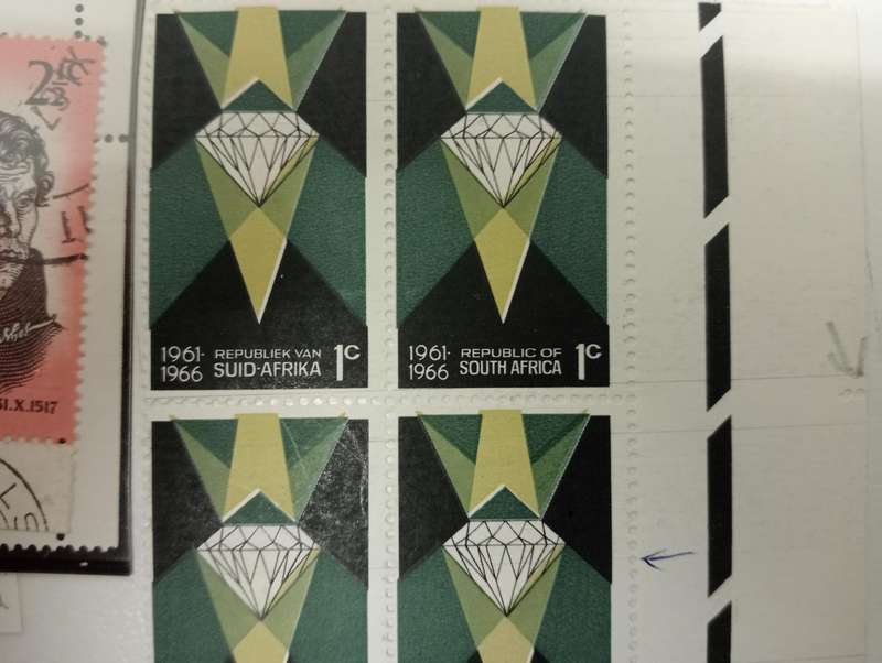 RSA-TWO VFM BLOCKS SHOWING PRINTING ERROR " HEAD SHIFT + COLOUR SHIFT AND FLAWS "