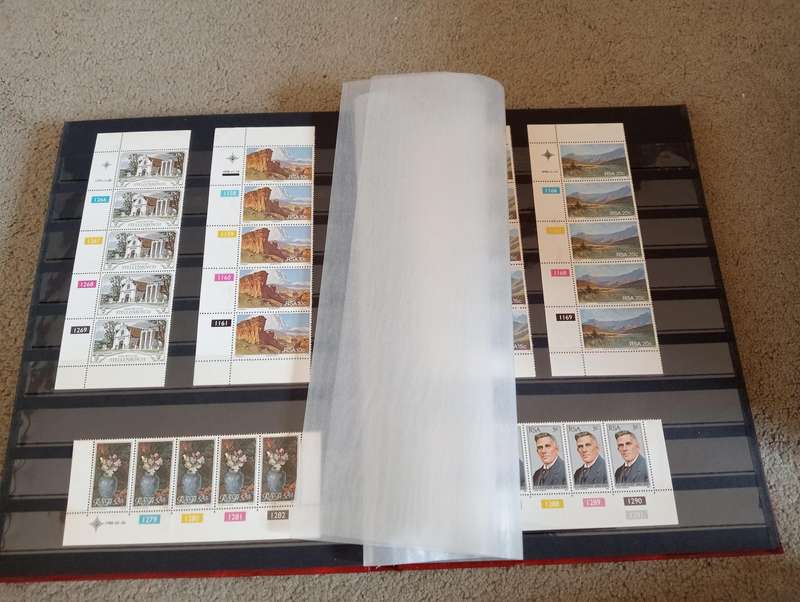 GOOD CONDITION STOCK BOOKS BONANZA TODAY-MUST SEE CONTENTS BELOW !!! SEE OTHER LOTS