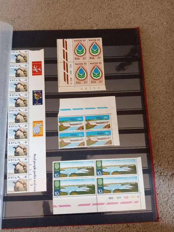 GOOD CONDITION STOCK BOOKS BONANZA TODAY-MUST SEE CONTENTS BELOW !!! SEE OTHER LOTS