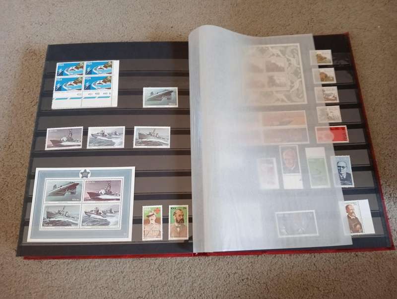 GOOD CONDITION STOCK BOOKS BONANZA TODAY-MUST SEE CONTENTS BELOW !!! SEE OTHER LOTS