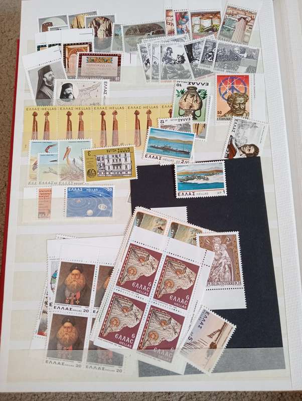 GOOD CONDITION STOCK BOOKS BONANZA TODAY-MUST SEE CONTENTS BELOW !!! SEE OTHER LOTS