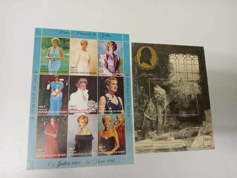 LOVELY POST OFFICE FRESH THEMATICS M/SHEETS LADY DI !! SCARCE SHEET    BUY NOWS GET FREE ITEMS