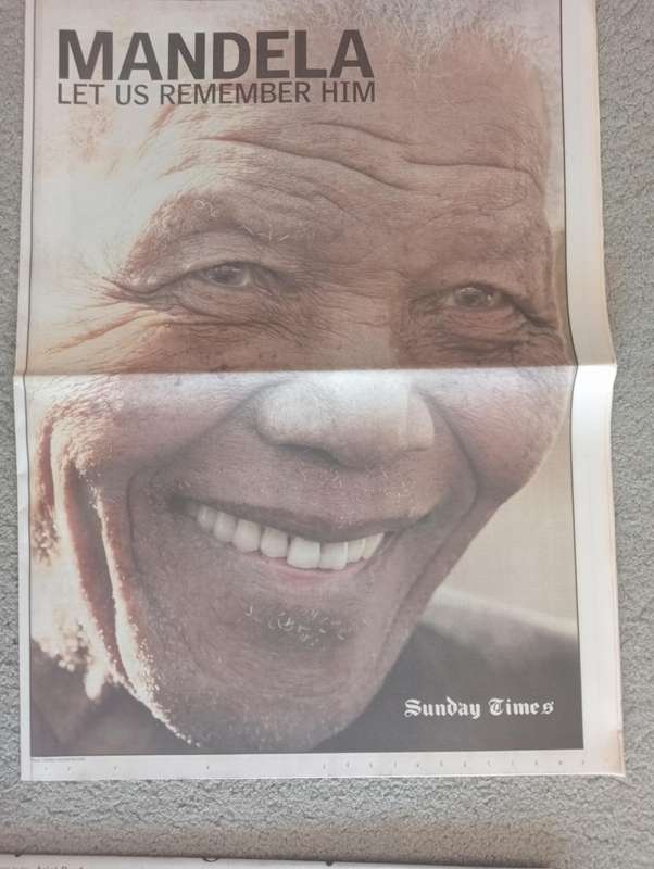 EXTREMELY SCARCE 5 DIFFERENT " MANDELA NEWSPAPERS 2013 " UNREAD AS NEW-ALL PARTS INCLUDED !!
