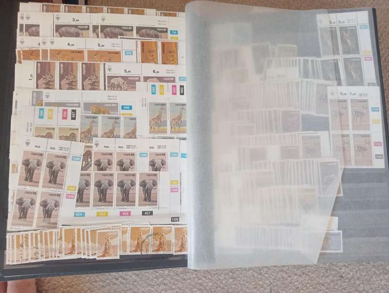 SWA-ONE OF THE LARGEST COLLECTIONS YOU WILL EVER SEE-1000`S UMM DEFINITIVES CHANGES,SMALL SAMPLE BEL
