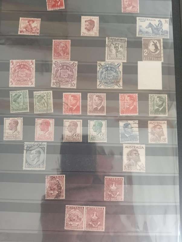 AUSTRALIA-CLEAN STOCK BOOK WITH GOOD EARLY HEADS ETC-SEE BELOW-NOT ALL SHOWN !!