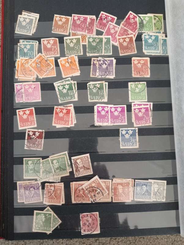Sweden stock book with many early valuable lots
