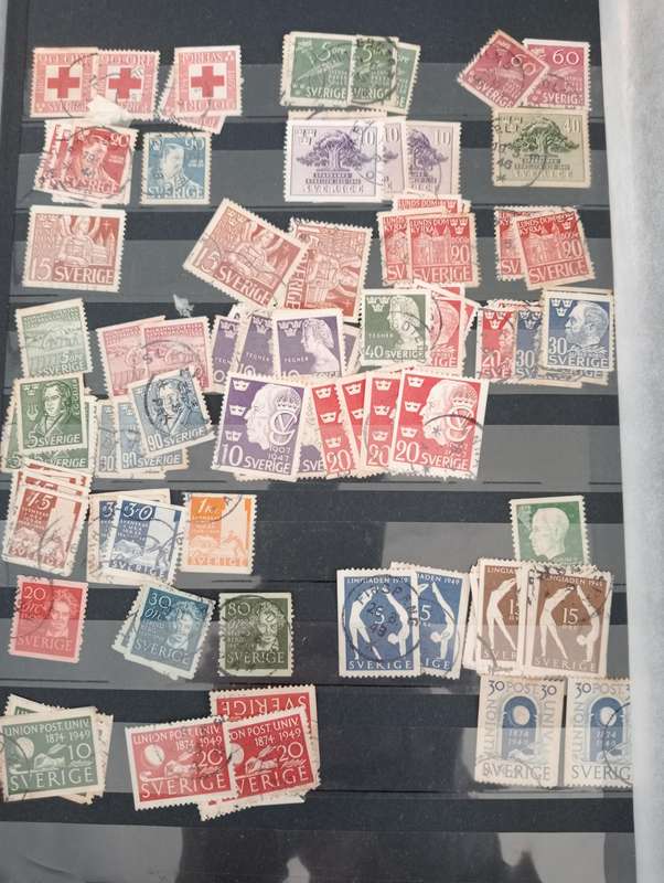 Sweden stock book with many early valuable lots