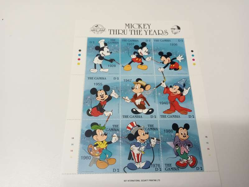 SCARCE LARGE DISNEY SHEETS ALL POST OFFICE FRESH !!! SEE MORE IN OTHER LOTS