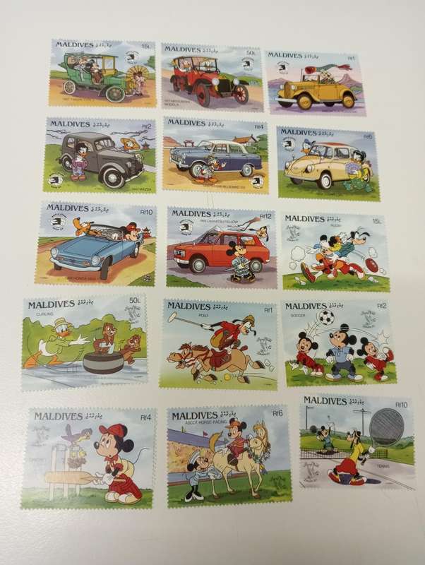 DISNEY SETS  ALL POST OFFICE FRESH !!! SEE MORE IN OTHER LOTS