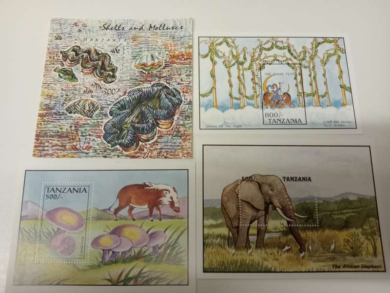 ANIMALS etc   STUNNING MANY  MINI SHEETS ALL umm