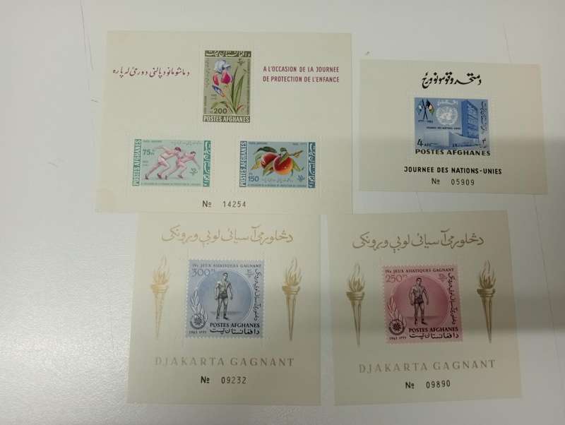 ANIMALS etc   STUNNING MANY  MINI SHEETS ALL umm
