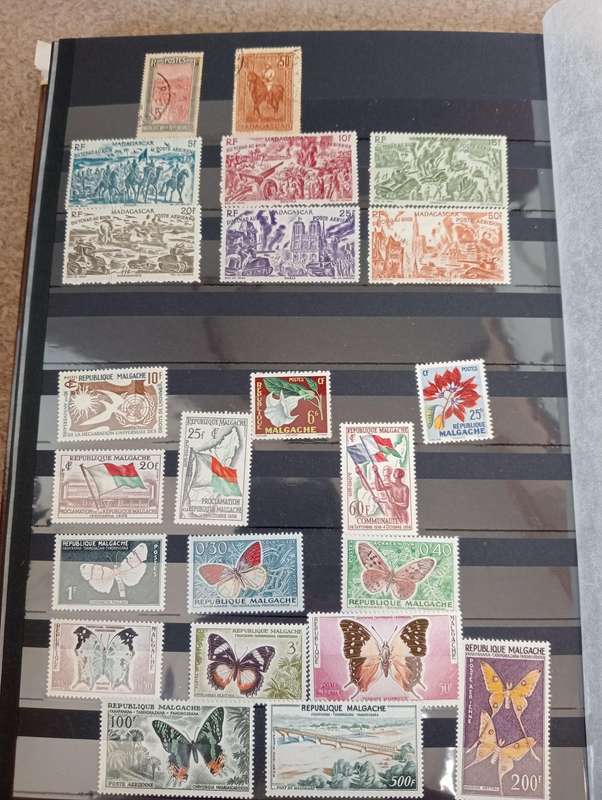 HUGE CLEAN STOCK BOOK Many BIRDS SETS !!!British Africa,Zim and much more-must see all below