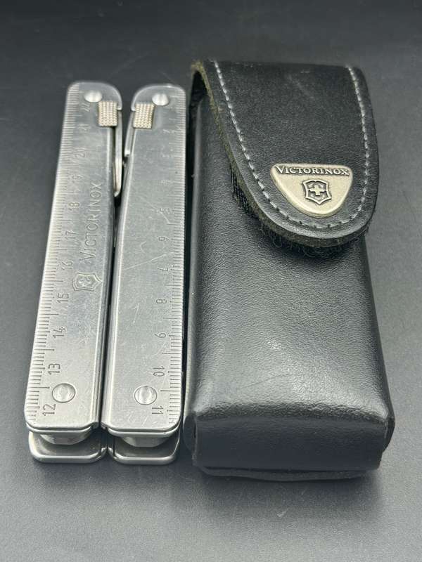 Victorinox Swiss Multitool