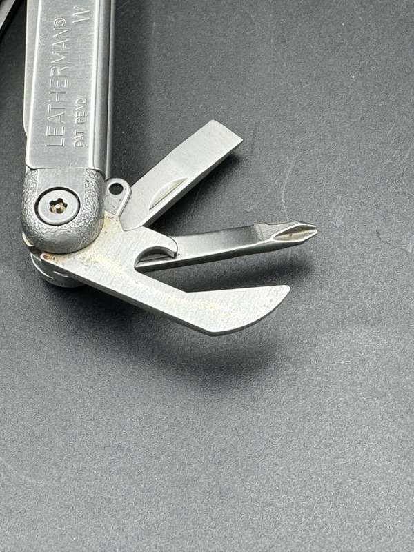Leatherman Wave 1st Gen (0898 Date Stamp)