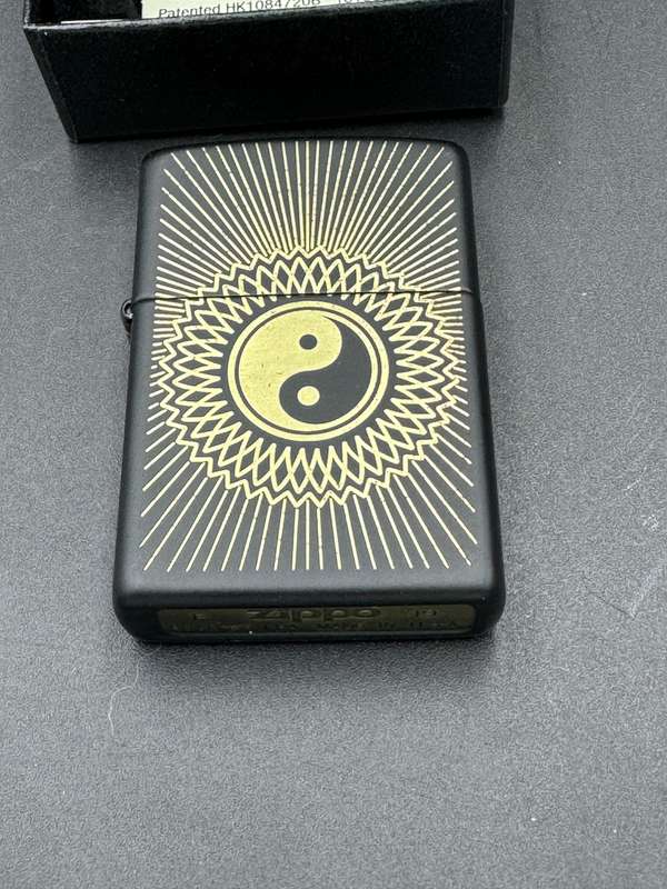 Zippo Linen Ying Yang