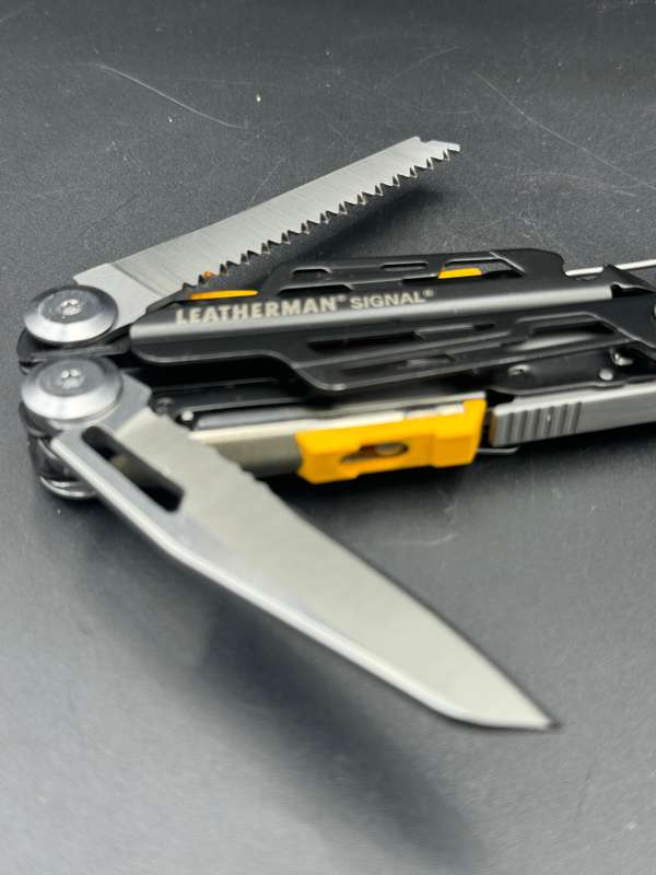 Leatherman Signal