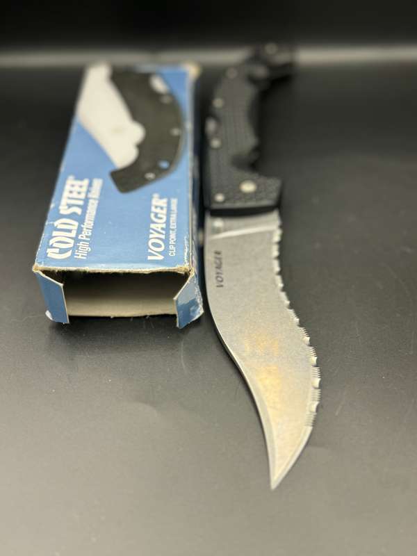 Cold Steel XL Voyager Lockback Vaquero Serrated 29AXVS