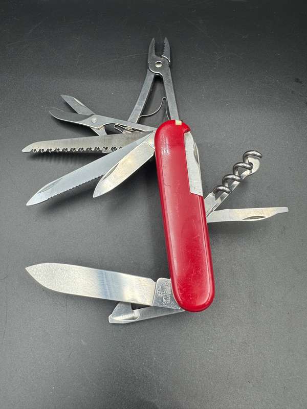 Victorinox Handyman Red 91mm