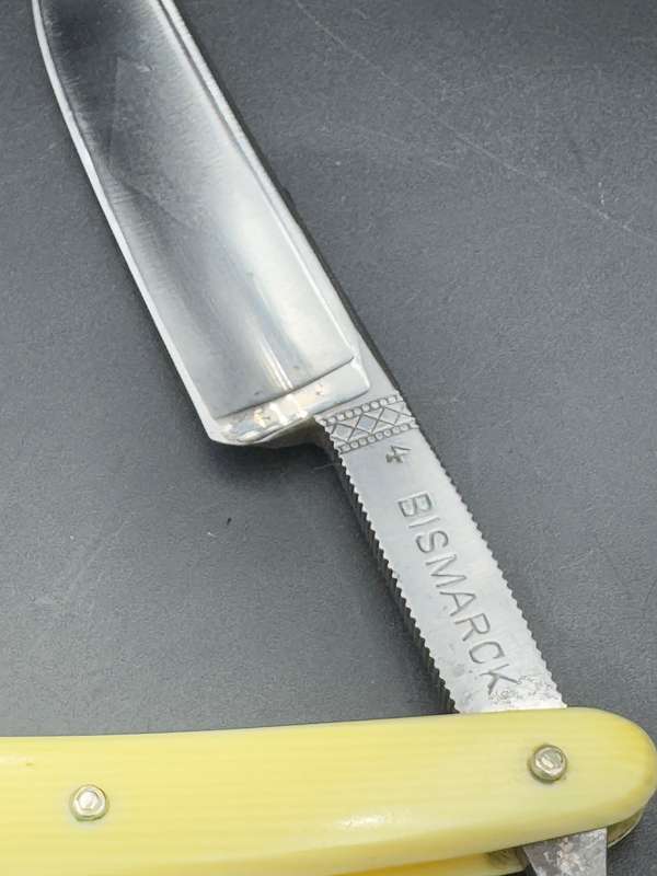 Bismarc Cut Throat