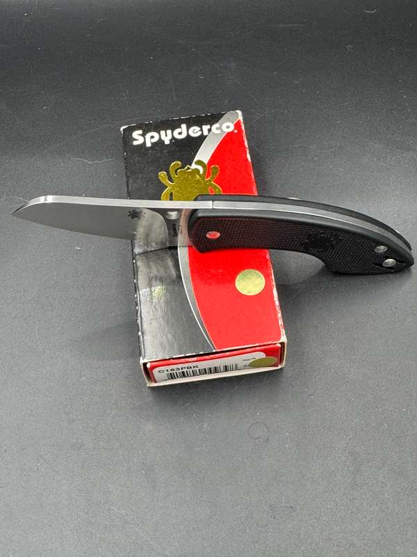 Pingo Lightweight Black C163BK knife