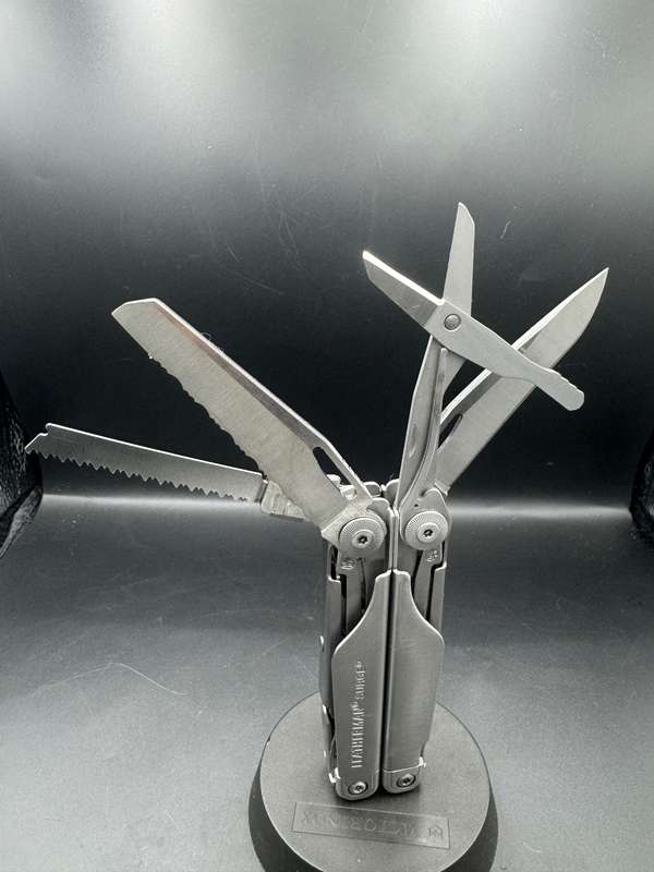 Leatherman Surge