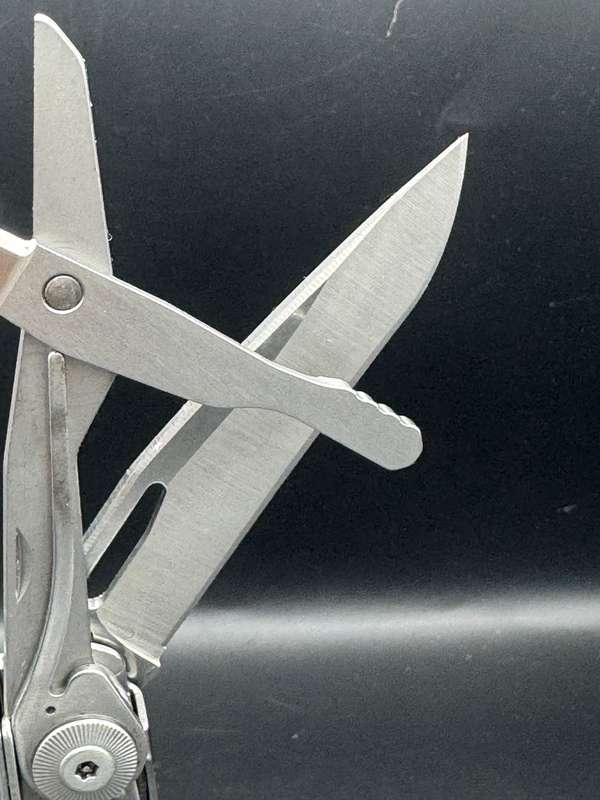 Leatherman Surge