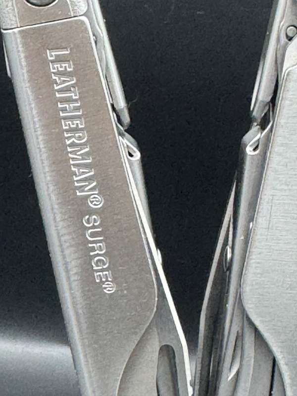 Leatherman Surge