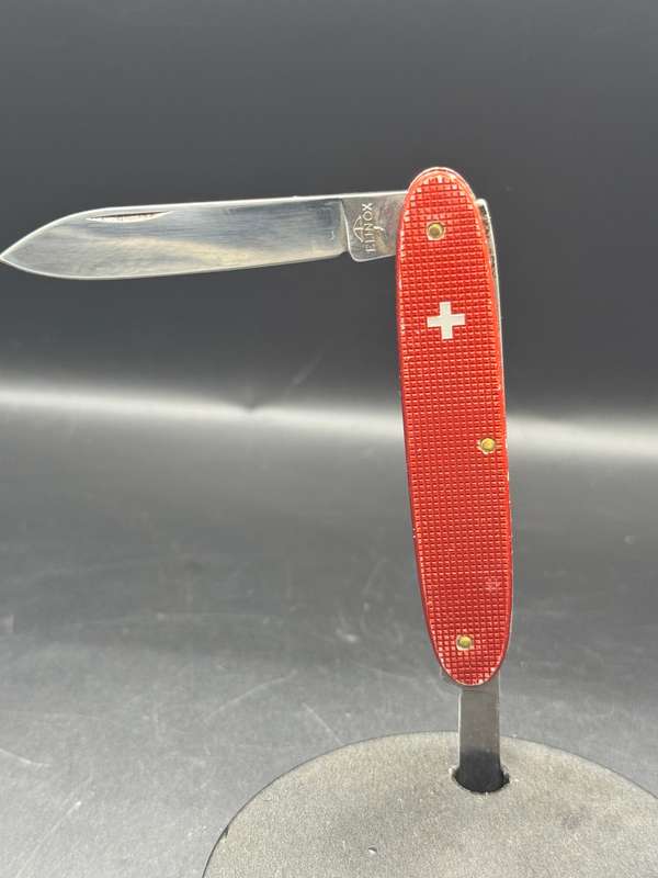 Victorinox Classic Elinox