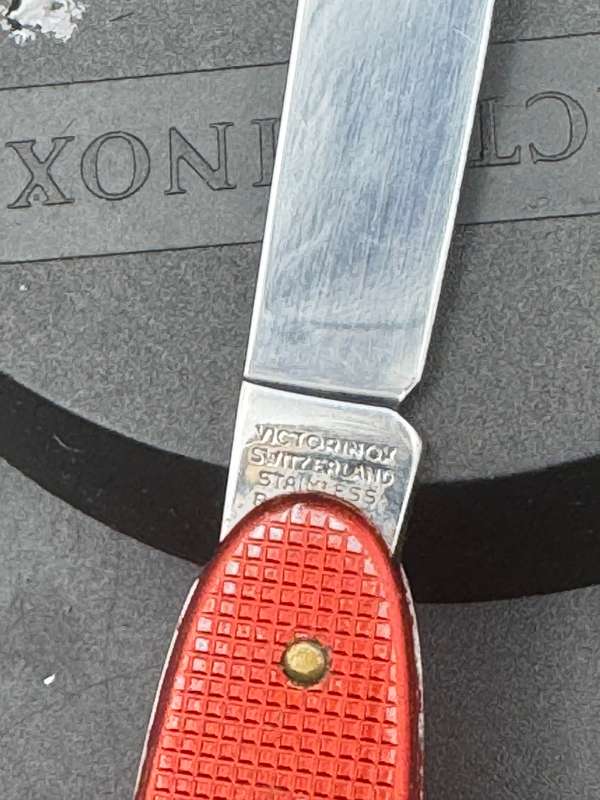 Victorinox Classic Elinox