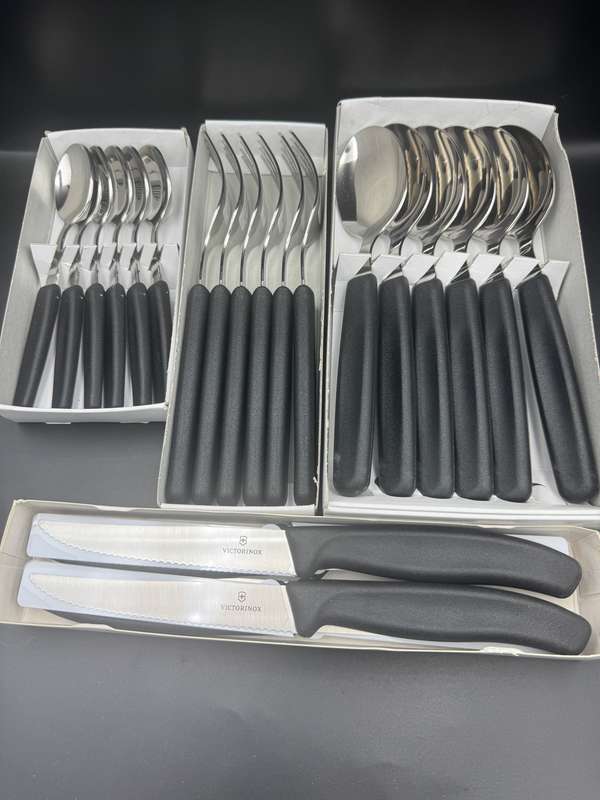 Victorinox 24 Piece Set