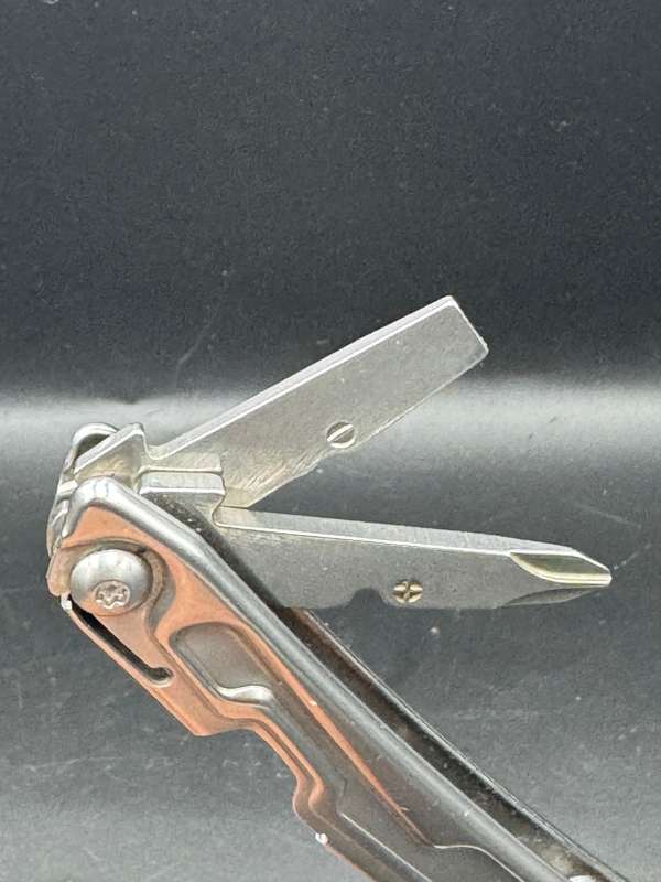 Leatherman BOLSTER